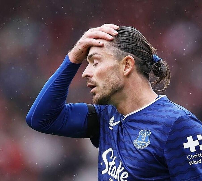 kaiyun-伤缺3月！格拉利什受伤给曼城敲响警钟 再不轮换哈兰德就是下一个|瓜迪奥拉|埃尔林-哈兰德|埃弗顿|博德闪耀|阿斯顿维拉_新浪新闻