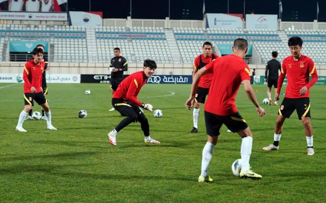 开云-为中国足球脸面而战 避免再败李霄鹏或排新阵