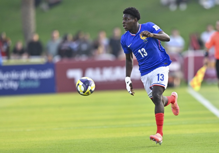 开云-队报：拜仁和勒沃库森均有意巴黎17岁后卫姆彭巴，拜仁是最大热门