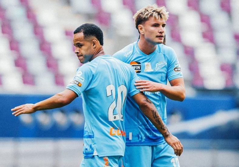 kaiyun-0-6！中超冠军被血洗 2场丢10球 球迷：脸都不要了 海港B队1平2负