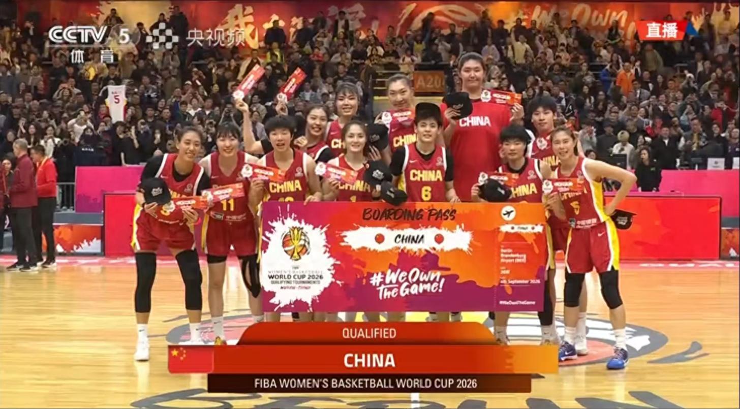 开云APP-光漂亮有啥用？4战14中3，失误多于得分，球迷：是咋进的国家队？